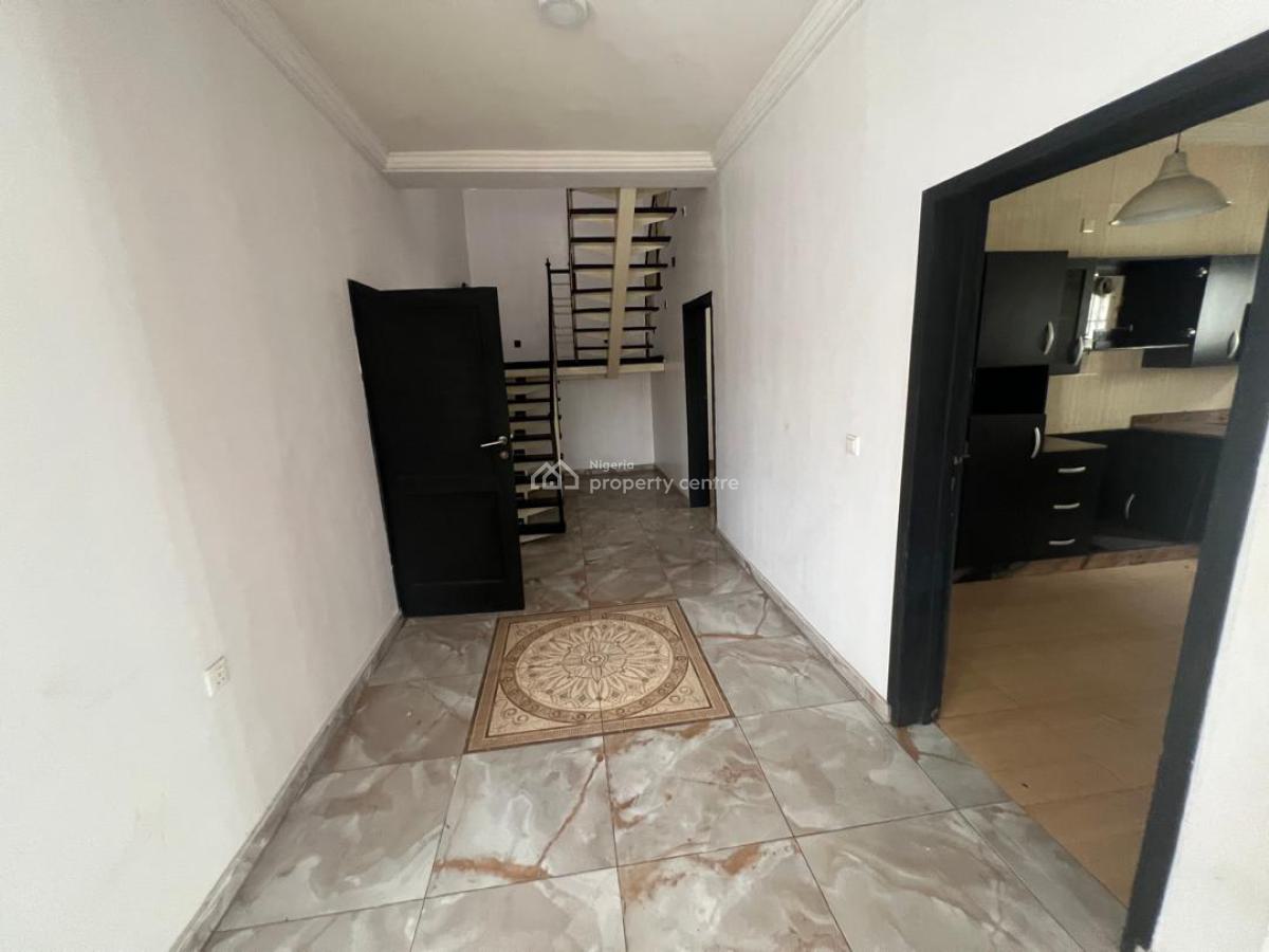 Spacious 4 Bedroom Terrace Duplex with Bq, Osapa, Lekki, Lagos, Terraced Duplex for Rent