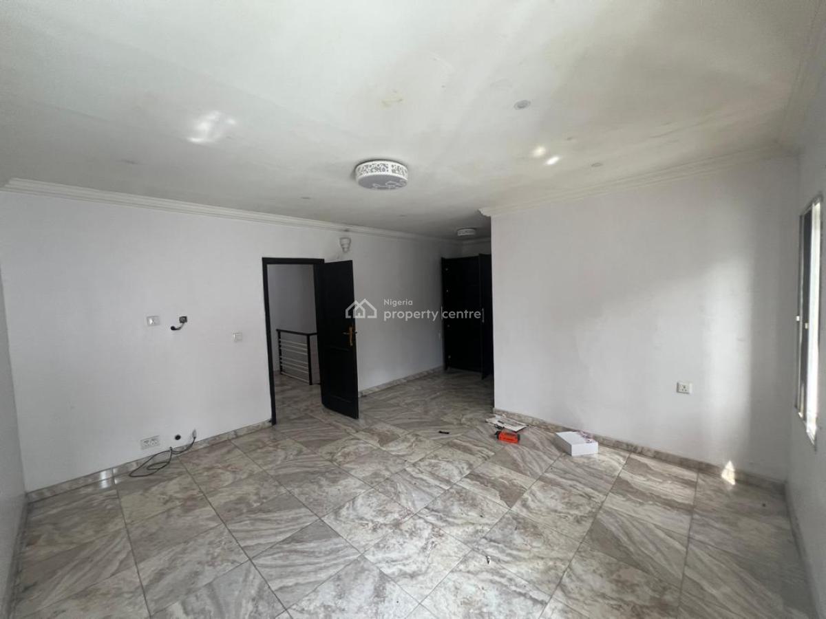 Spacious 4 Bedroom Terrace Duplex with Bq, Osapa, Lekki, Lagos, Terraced Duplex for Rent