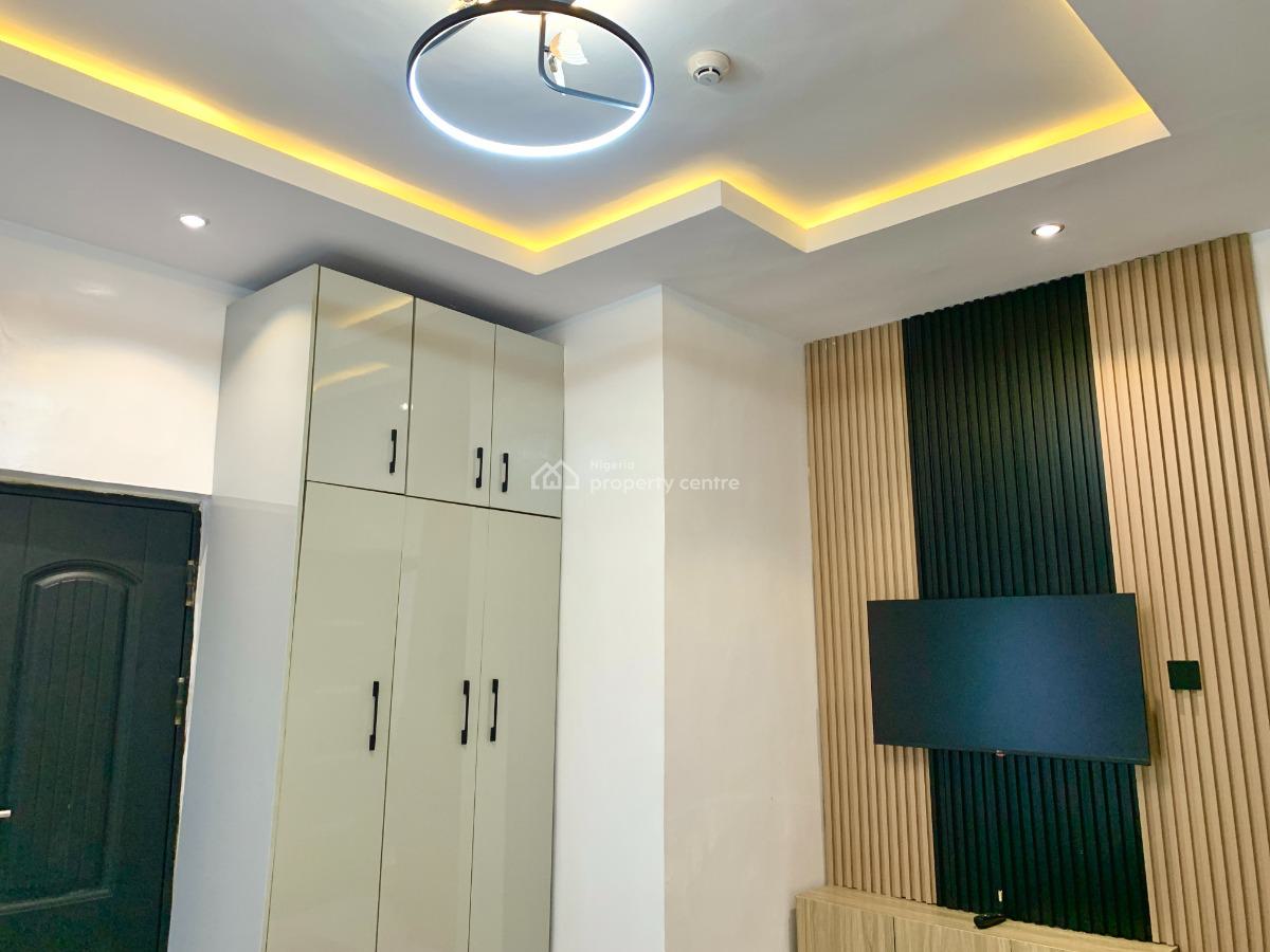 Uranus 1 Bedroom Apartment, Ashfa Tijani Street, Harmony Estate, Gbagada, Lagos, Mini Flat (room and Parlour) Short Let