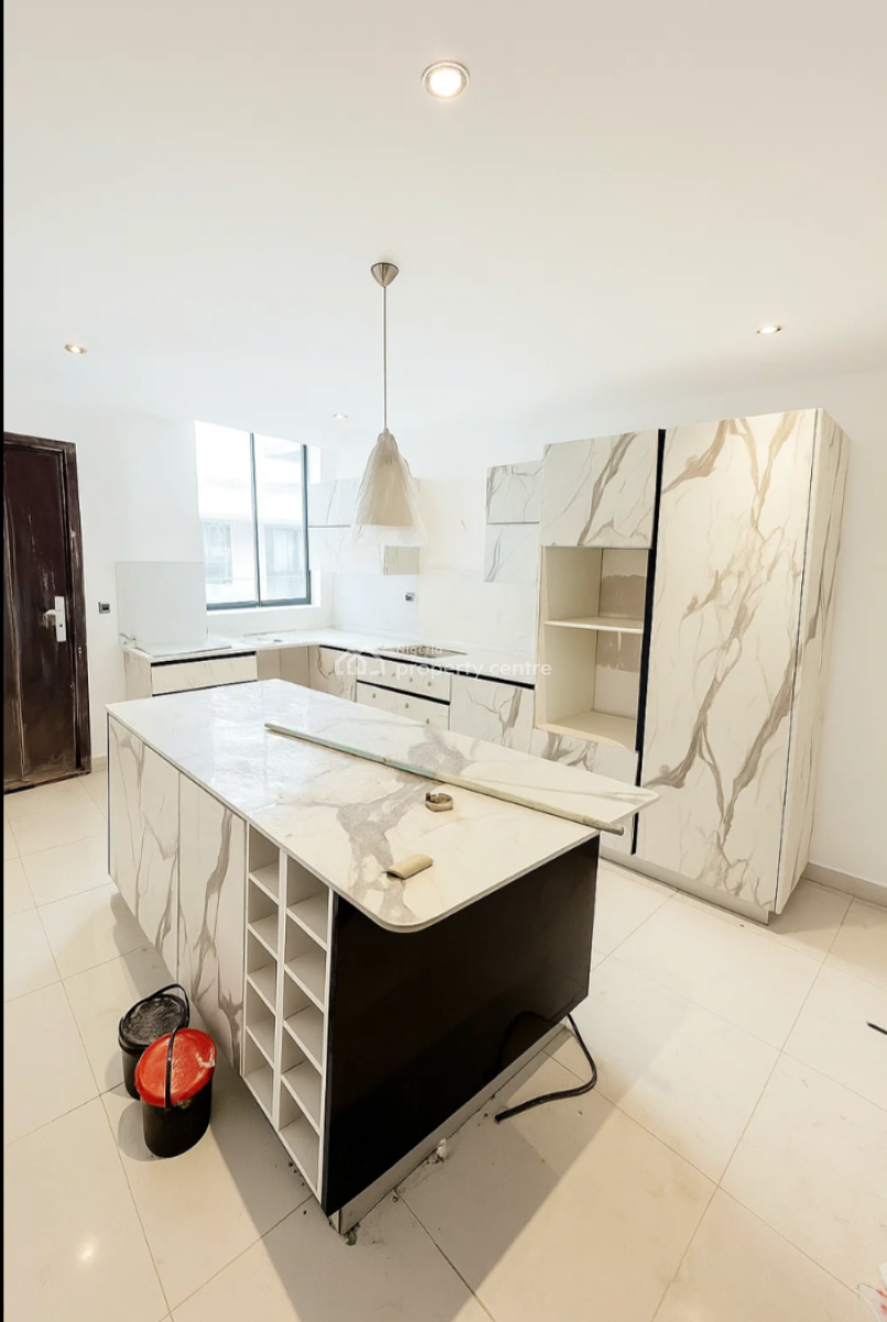 Exquisite 3 Bedroom Penthouse in a Premium Court, Off Freedom Way, Lekki Phase 1, Lekki, Lagos, Flat / Apartment for Rent