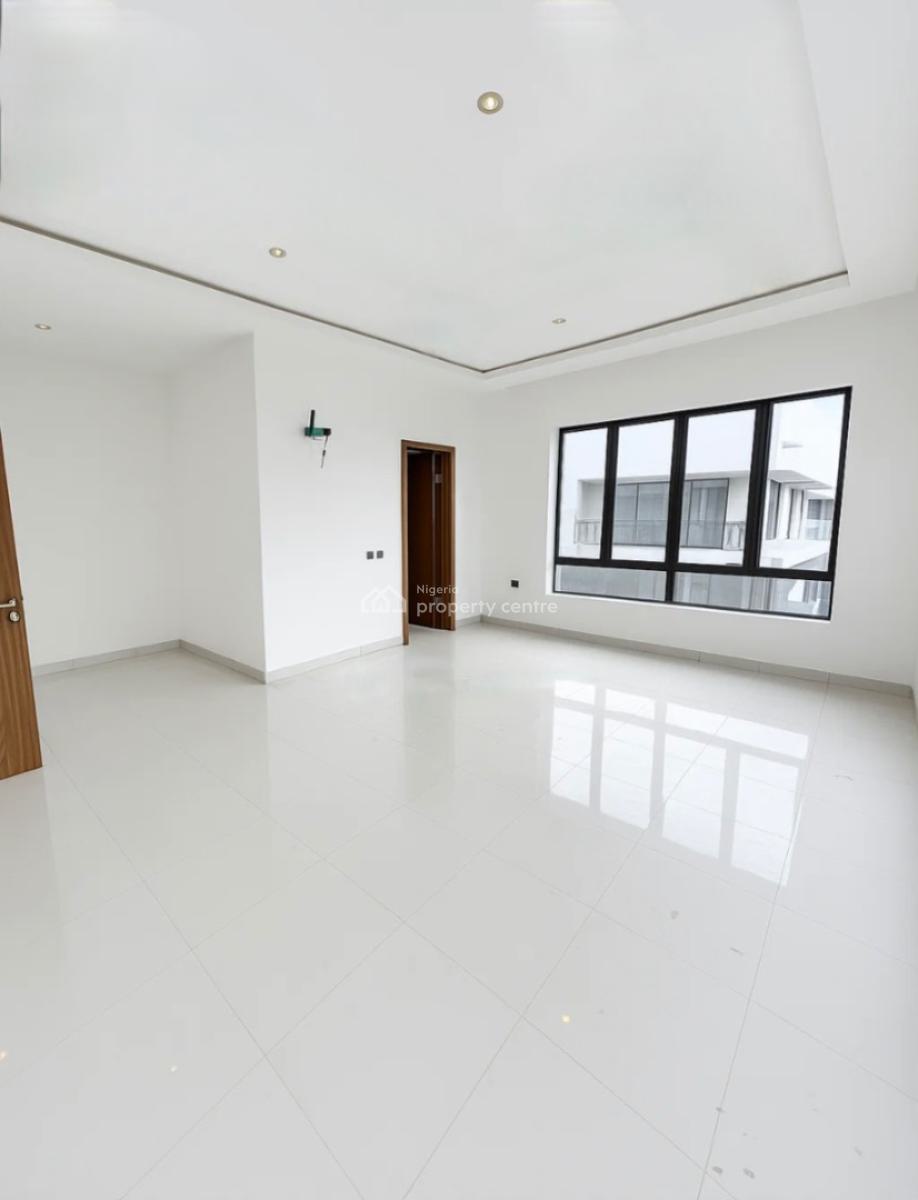 Exquisite 3 Bedroom Penthouse in a Premium Court, Off Freedom Way, Lekki Phase 1, Lekki, Lagos, Flat / Apartment for Rent