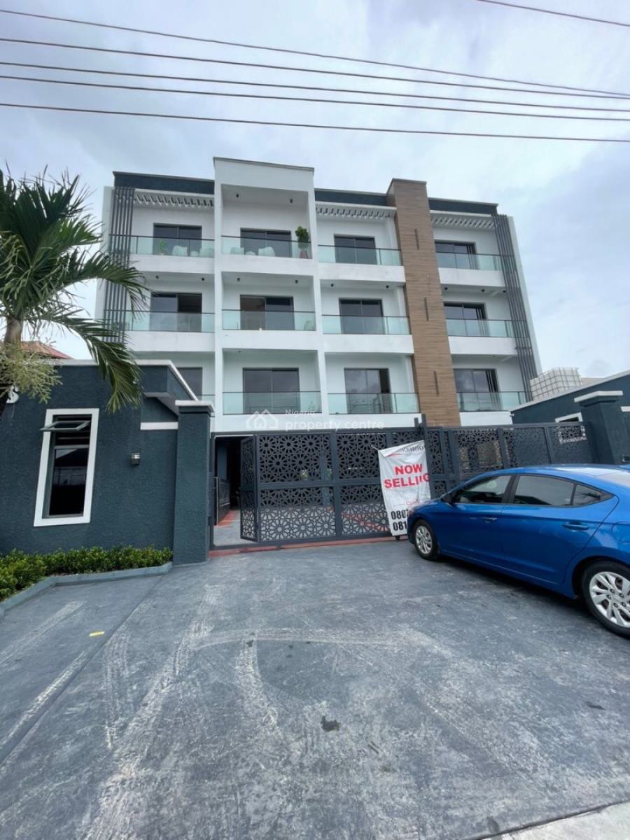 Exclusive 3 Bedroom Flat + Pool, Lekki Phase 1, Lekki, Lagos, Flat / Apartment for Rent