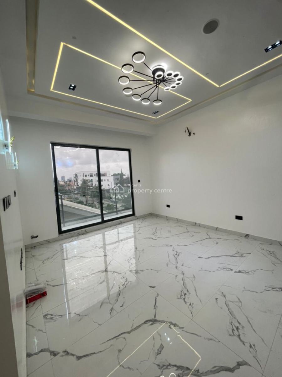 Exclusive 3 Bedroom Flat + Pool, Lekki Phase 1, Lekki, Lagos, Flat / Apartment for Rent