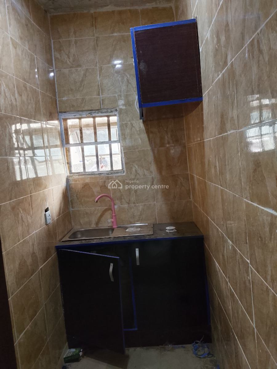 Newly Built Spacious Apartment, Gilbert Chikelu Crescent, Guzape District, Abuja, Flat / Apartment for Rent