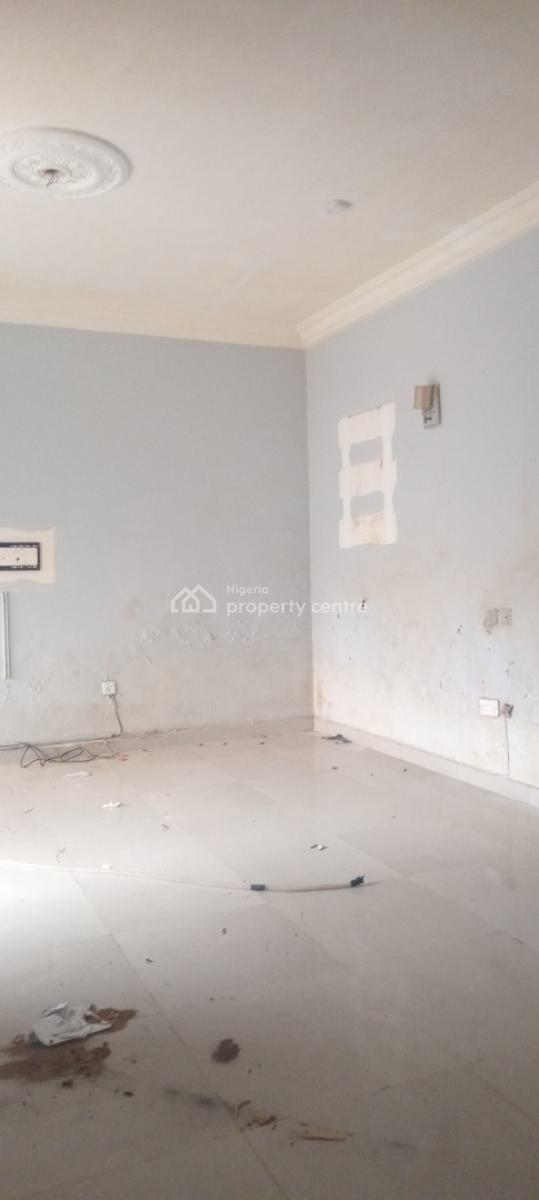 Now Available, Off Mobil Road Ilaje Ajah, Ilaje, Ajah, Lagos, Flat / Apartment for Rent