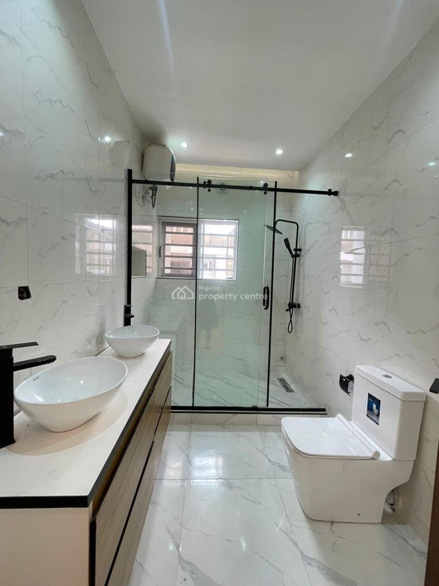 Top-notch 4 Bedroom Terrace, Lekki Lagos, Lekki Phase 1, Lekki, Lagos, Flat / Apartment for Rent
