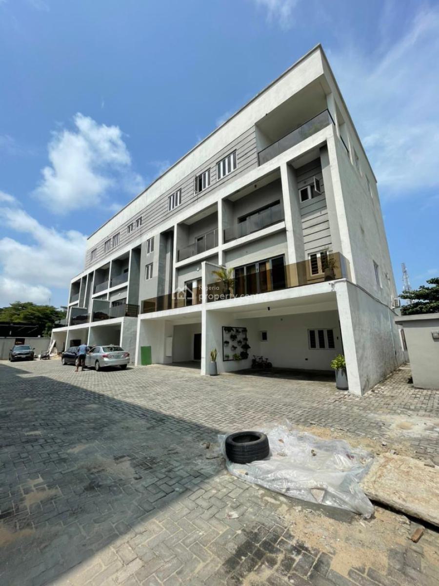 Top-notch 4 Bedroom Terrace, Lekki Lagos, Lekki Phase 1, Lekki, Lagos, Flat / Apartment for Rent