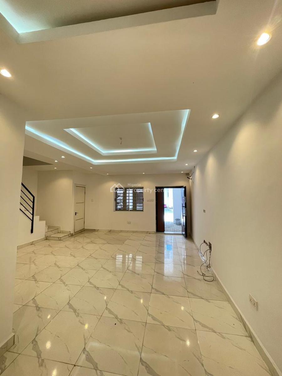 Top-notch 4 Bedroom Terrace, Lekki Lagos, Lekki Phase 1, Lekki, Lagos, Flat / Apartment for Rent