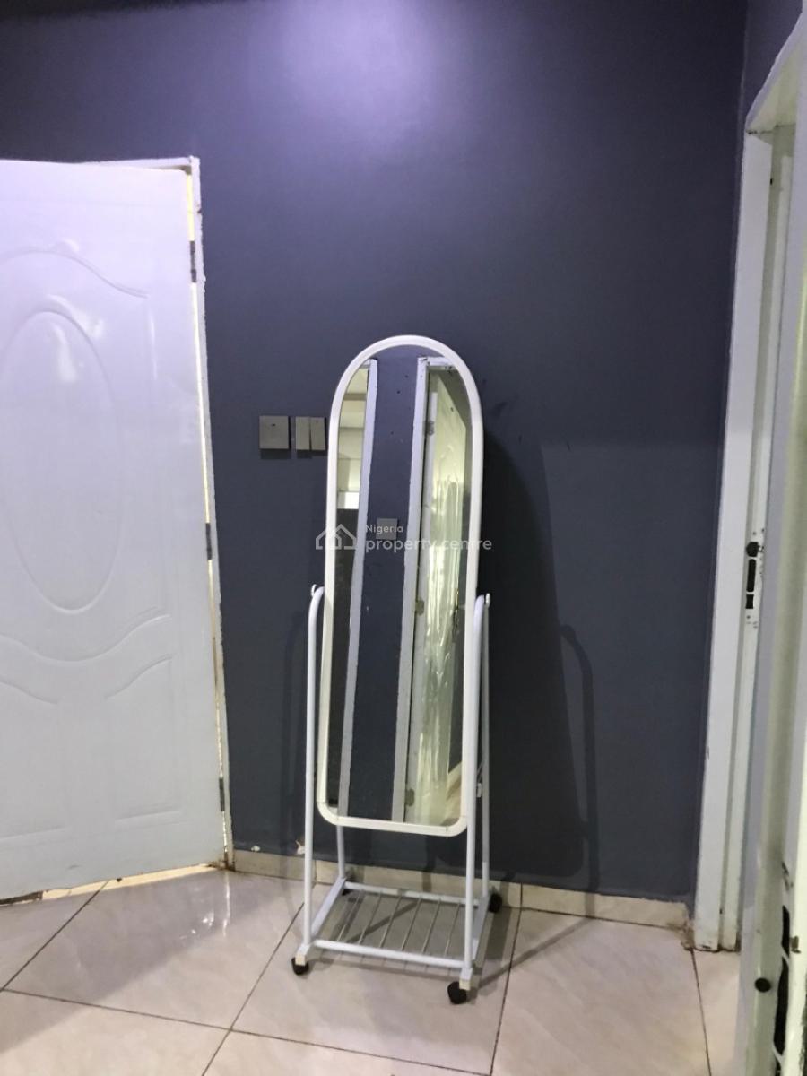 Fully Furnished 2 Bedroom Apartment, Mambolo Street, Zone 2, Wuse, Abuja, Flat / Apartment Short Let