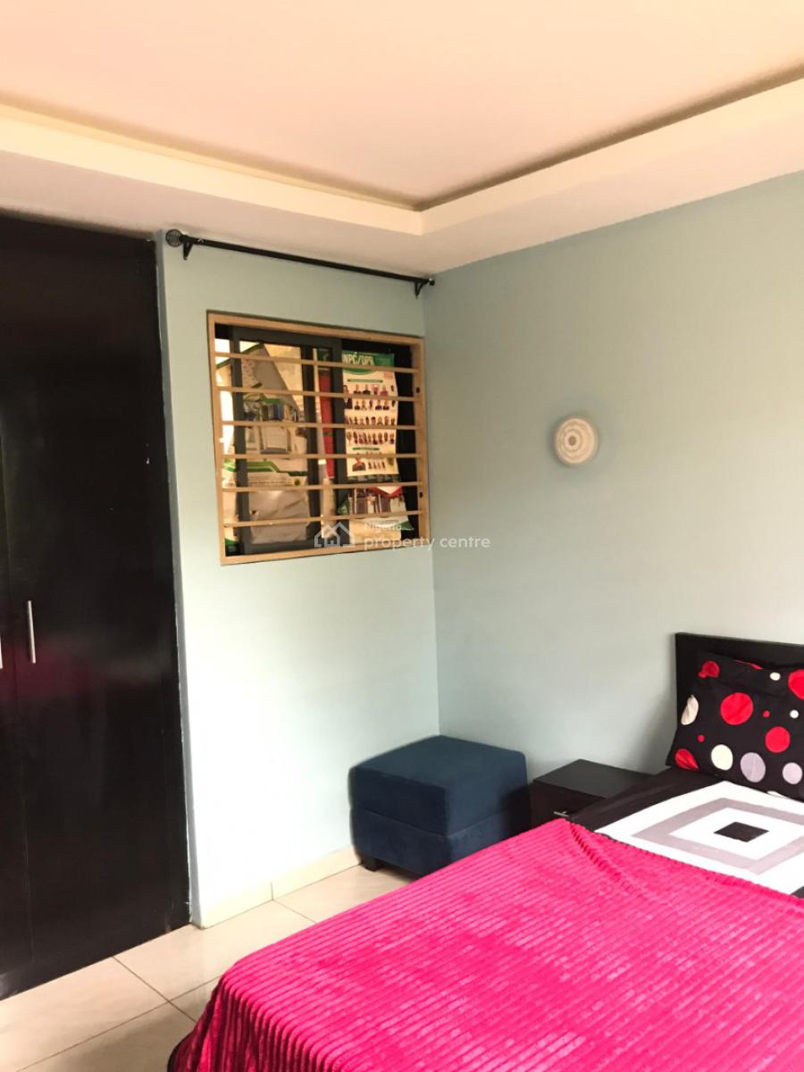 Fully Furnished 2 Bedroom Apartment, Mambolo Street, Zone 2, Wuse, Abuja, Flat / Apartment Short Let