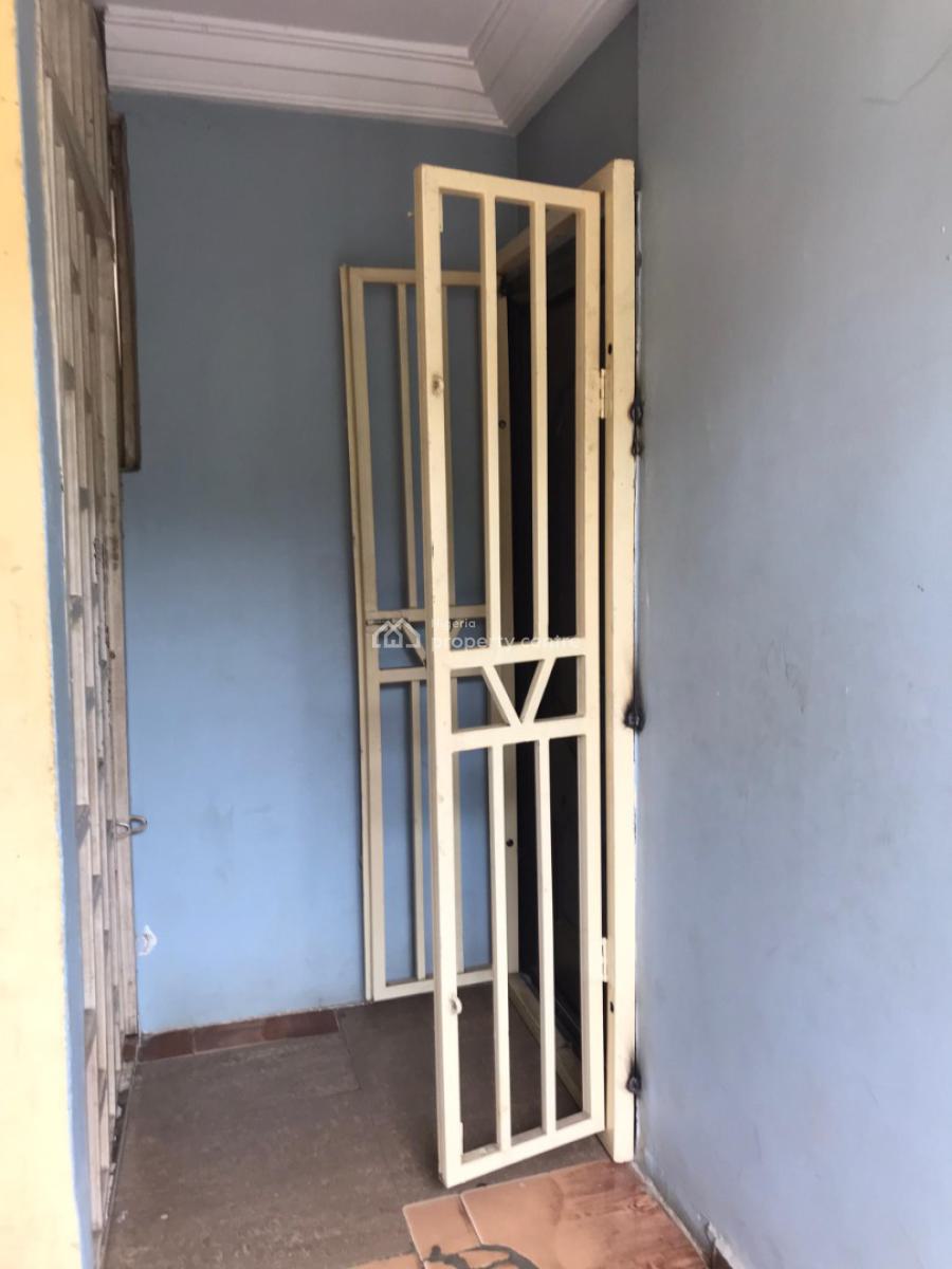 Fully Furnished 2 Bedroom Apartment, Mambolo Street, Zone 2, Wuse, Abuja, Flat / Apartment Short Let