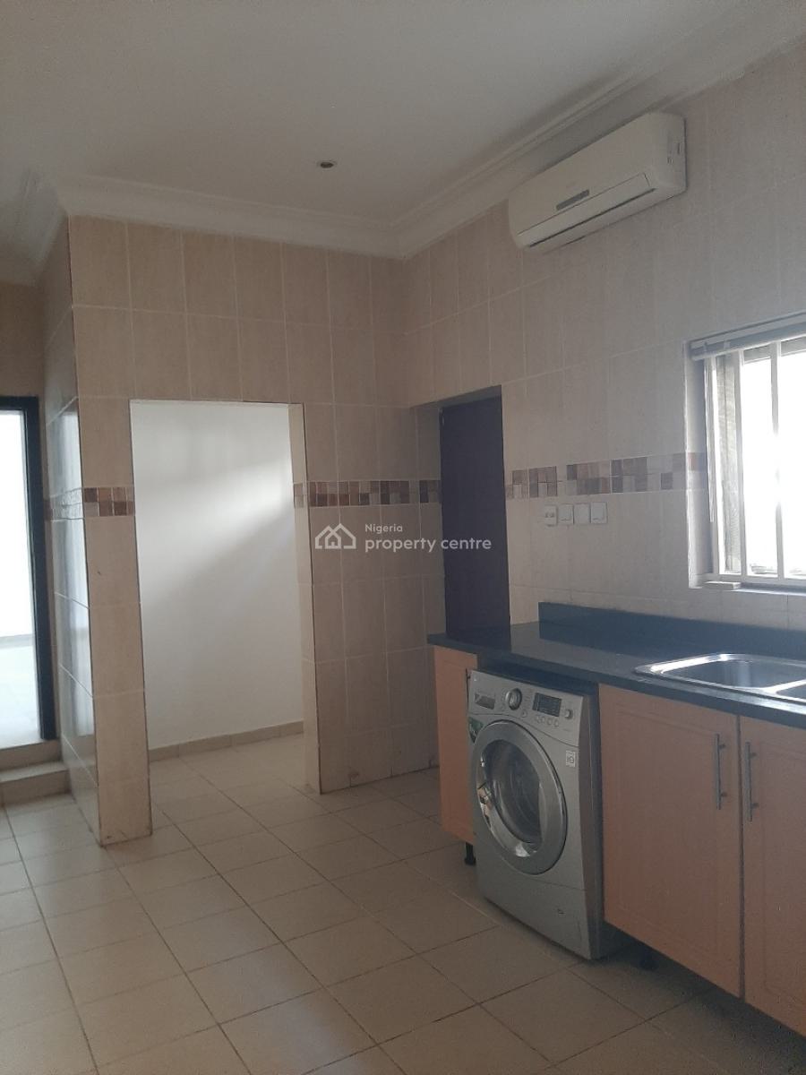 3 Bedroom Apartment, Lekki Phase 1, Lekki, Lagos, Flat / Apartment for Rent