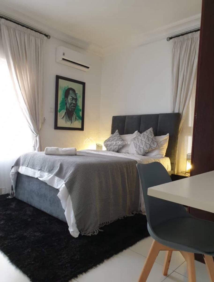 2 Bedroom Apartment, Lekki Phase 1, Lekki, Lagos, Flat / Apartment Short Let