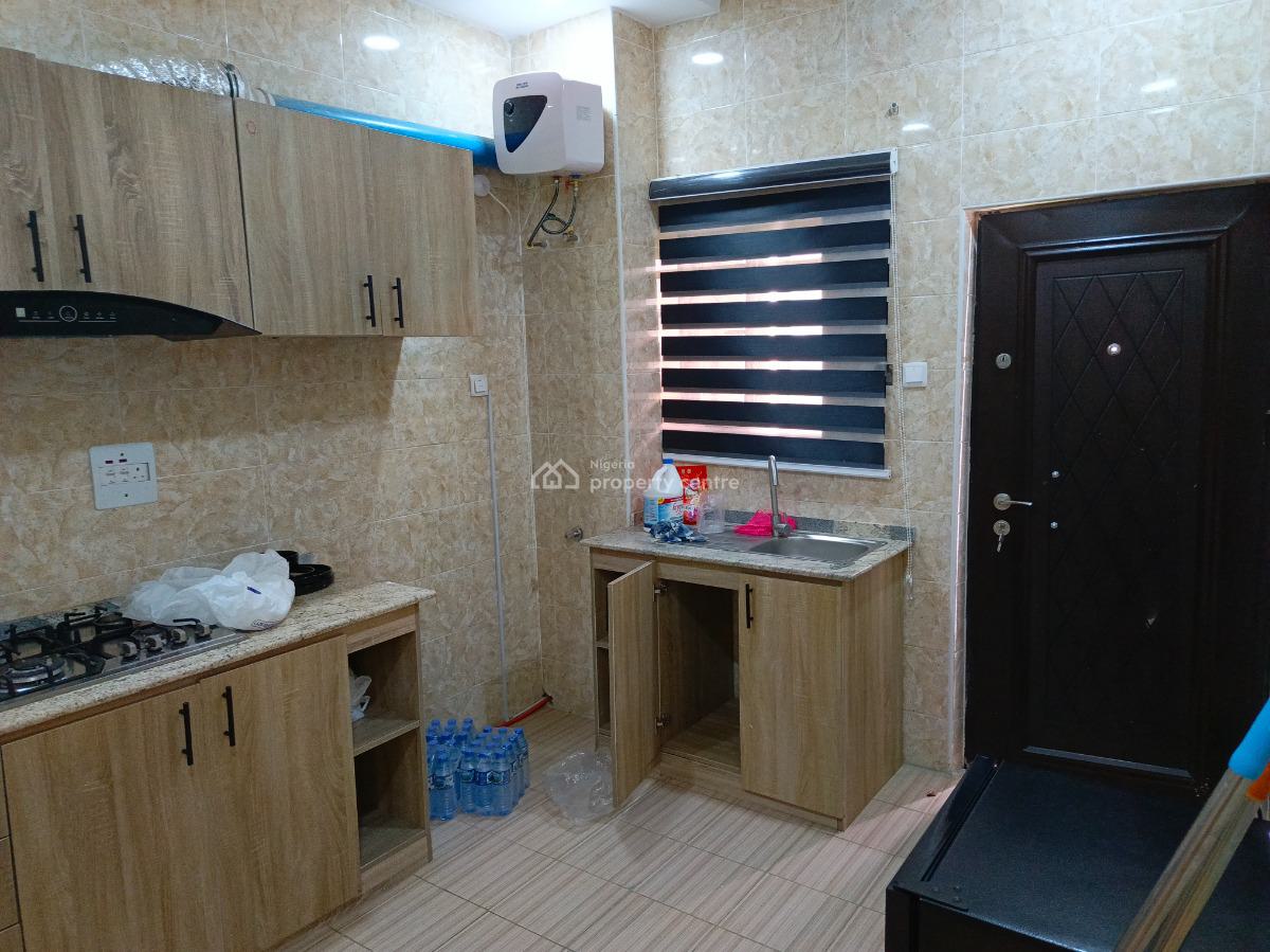 a Very Standard 3 Bedroom Apartment in a Decent Neighborhood, By Gilmor, Jahi, Abuja, Flat / Apartment for Rent