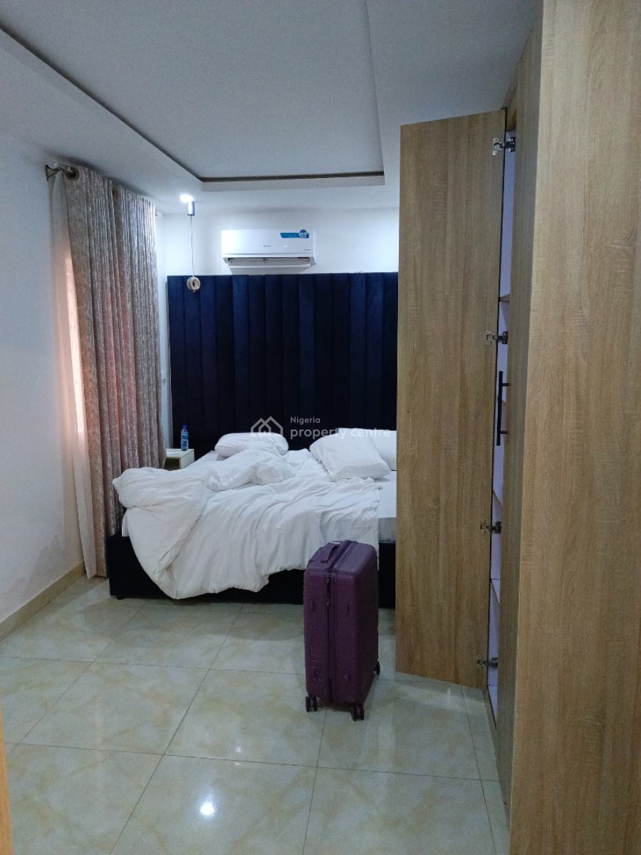 a Very Standard 3 Bedroom Apartment in a Decent Neighborhood, By Gilmor, Jahi, Abuja, Flat / Apartment for Rent