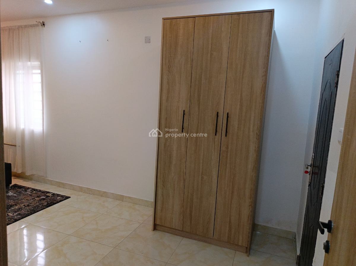 a Very Standard 3 Bedroom Apartment in a Decent Neighborhood, By Gilmor, Jahi, Abuja, Flat / Apartment for Rent