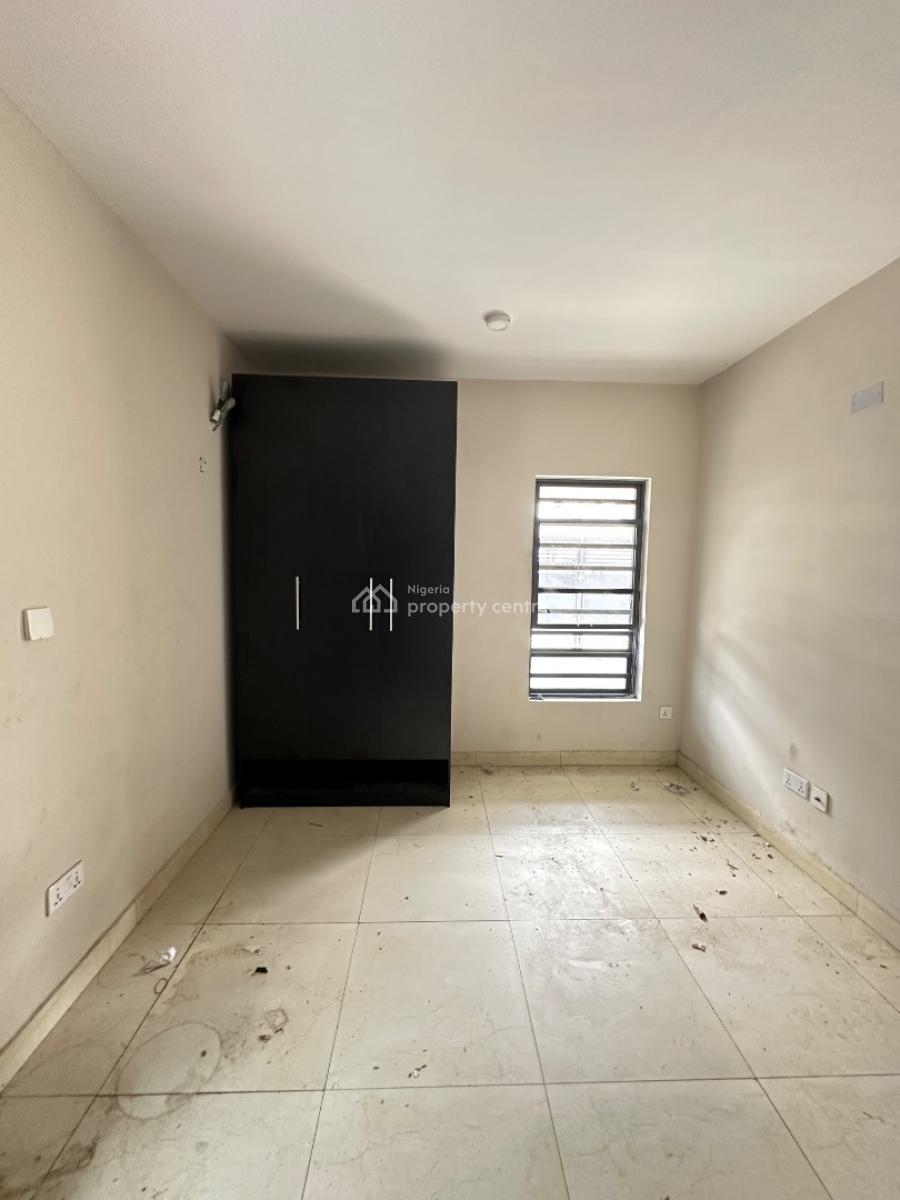 Neatly Built 2 Bedroom Apartment, Osapa, Lekki, Lagos, Flat / Apartment for Sale