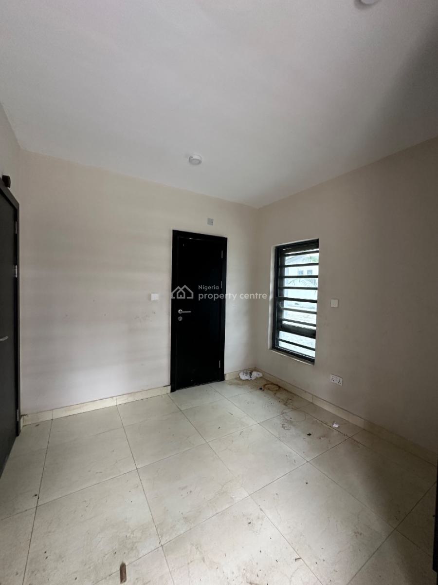 Neatly Built 2 Bedroom Apartment, Osapa, Lekki, Lagos, Flat / Apartment for Sale
