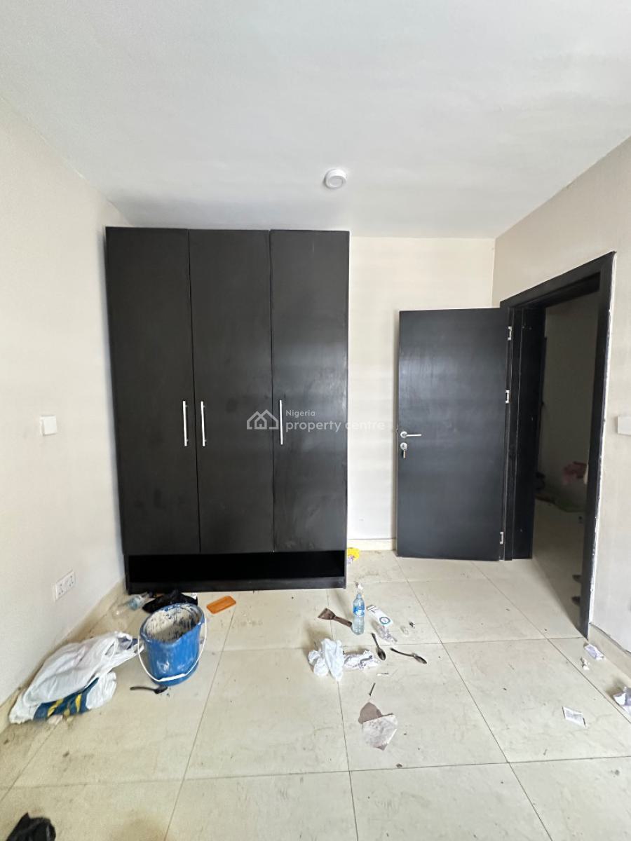 Neatly Built 2 Bedroom Apartment, Osapa, Lekki, Lagos, Flat / Apartment for Sale