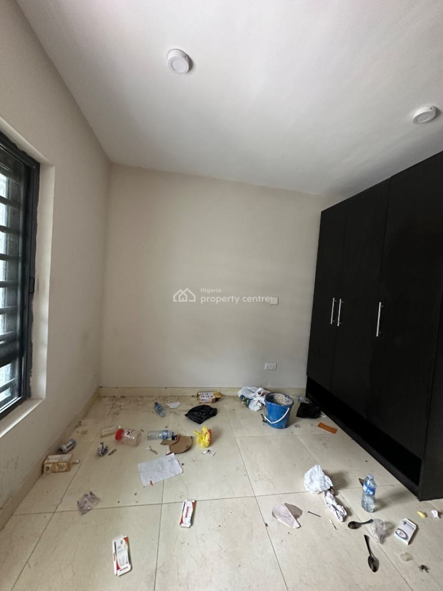 Neatly Built 2 Bedroom Apartment, Osapa, Lekki, Lagos, Flat / Apartment for Sale