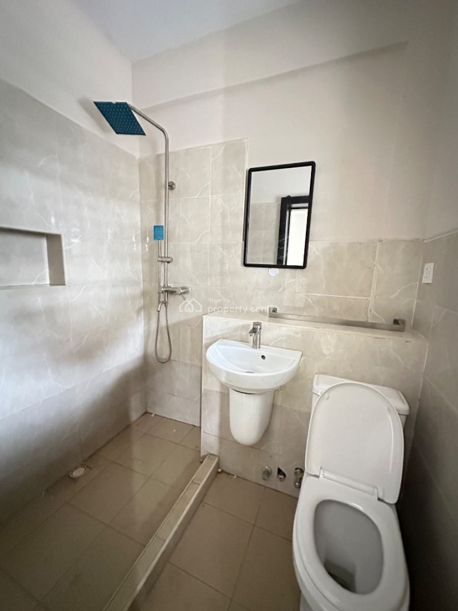 Neatly Built 2 Bedroom Apartment, Osapa, Lekki, Lagos, Flat / Apartment for Sale