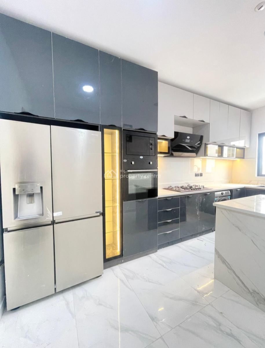 2 Bedroom Fully Serviced Apartment, Lekki Phase 1, Lekki, Lagos, Flat / Apartment for Sale