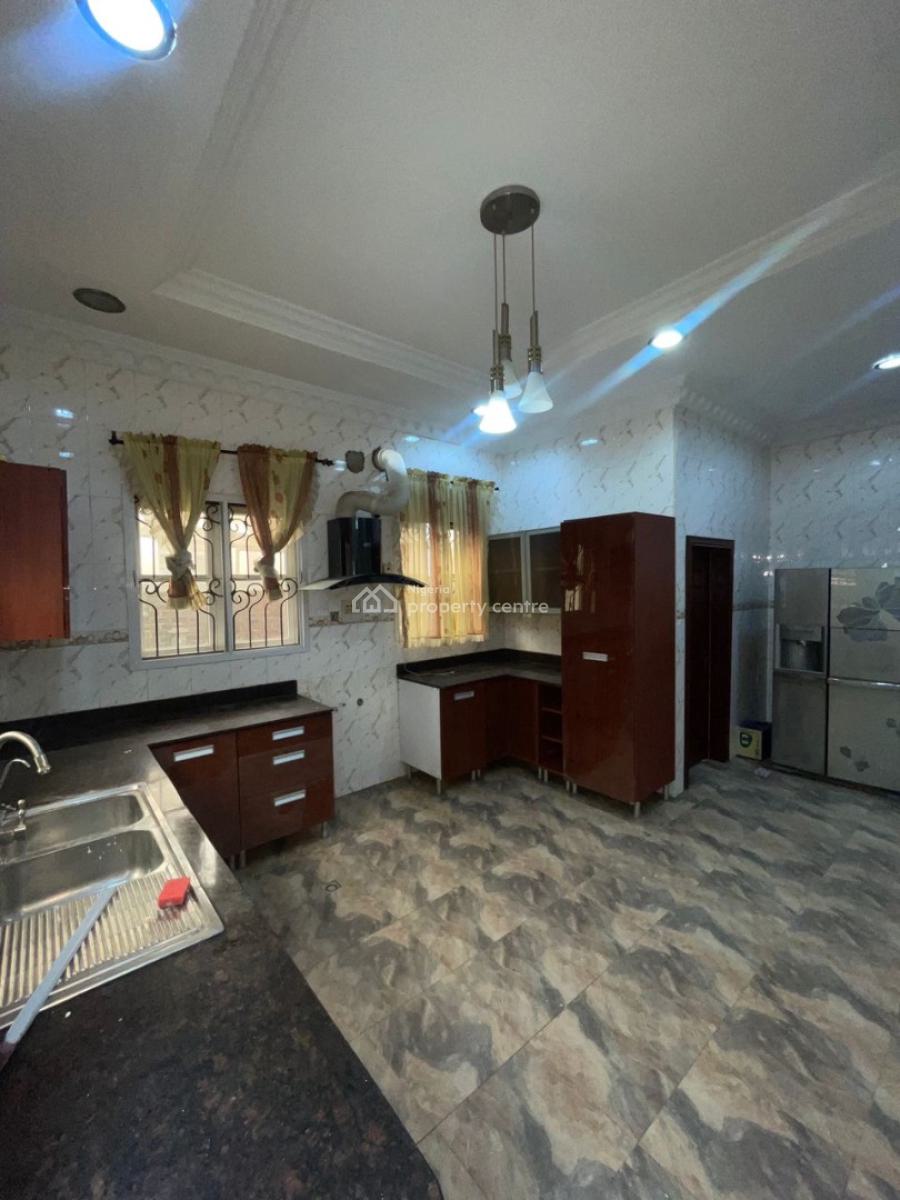 Experience Premium Living in This 5-bedroom Detached Duplex with Bq, Carlton Gate Estate, Lekki Phase 2, Lekki, Lagos, Detached Duplex for Rent
