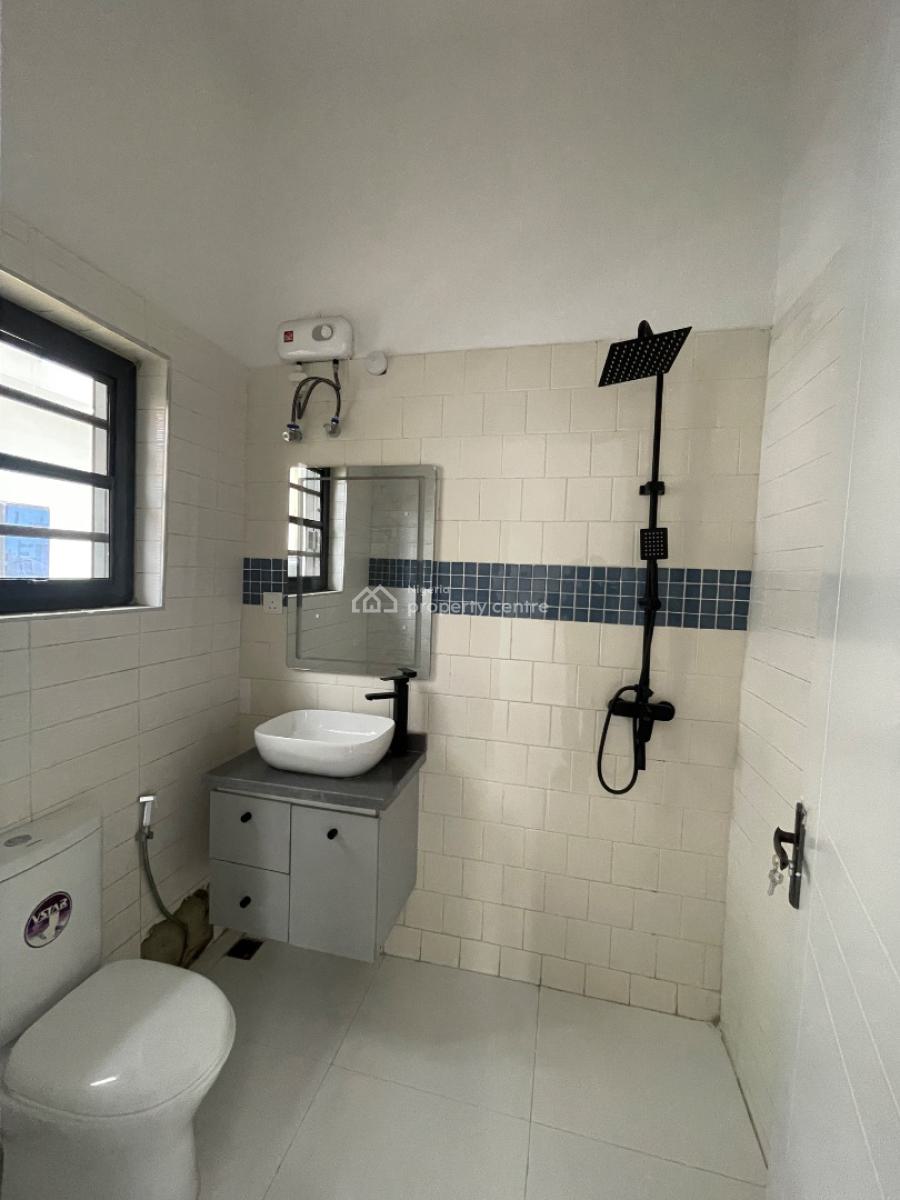 Clean & Spacious 5 Bedroom Fully Detached with Cinema & Swimming Pool, Victory Park, Osapa, Lekki, Lagos, Detached Duplex for Sale
