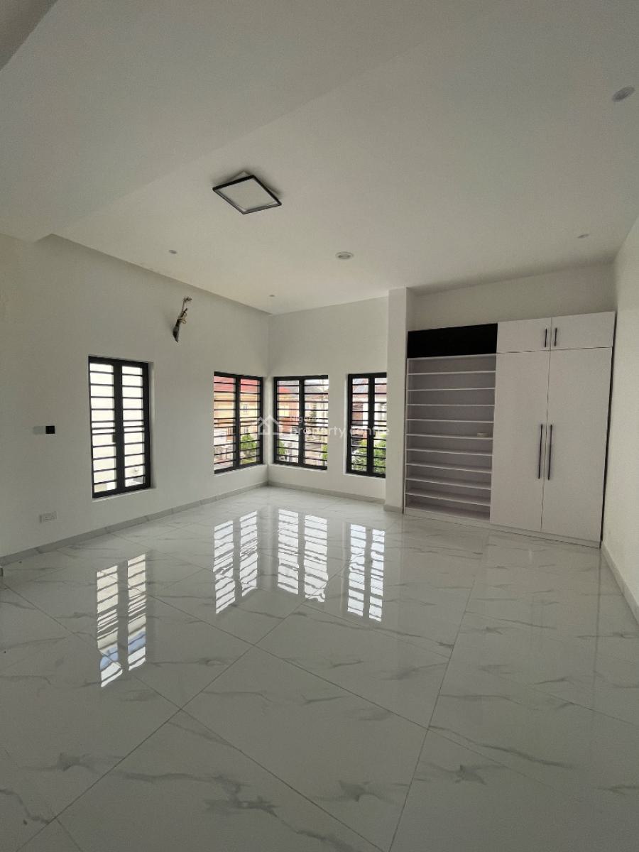 Clean & Spacious 5 Bedroom Fully Detached with Cinema & Swimming Pool, Victory Park, Osapa, Lekki, Lagos, Detached Duplex for Sale