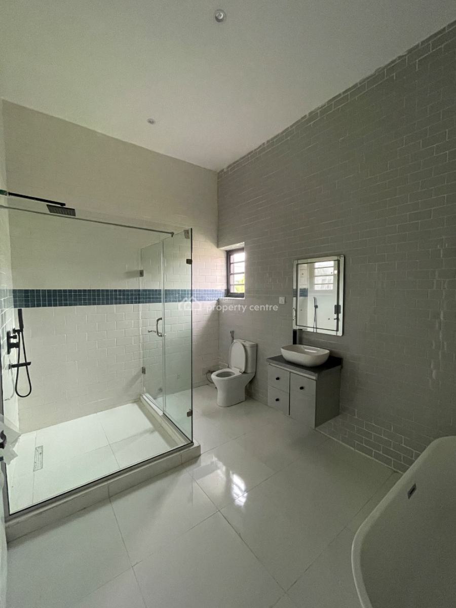 Clean & Spacious 5 Bedroom Fully Detached with Cinema & Swimming Pool, Victory Park, Osapa, Lekki, Lagos, Detached Duplex for Sale