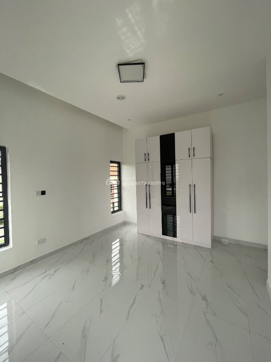 Clean & Spacious 5 Bedroom Fully Detached with Cinema & Swimming Pool, Victory Park, Osapa, Lekki, Lagos, Detached Duplex for Sale