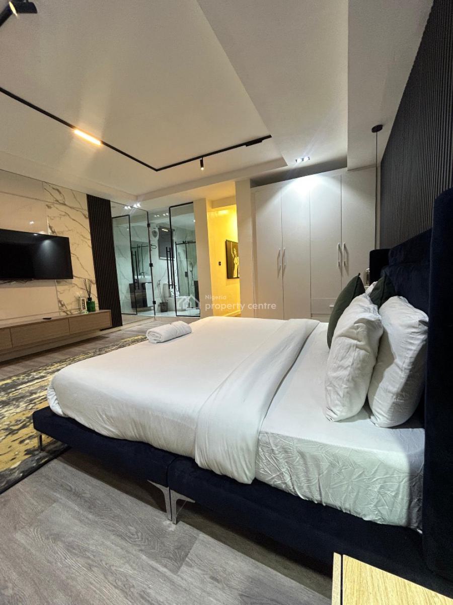 Brand New Cozy 2bedroom Apartment with a Ps5, Indoor Treadmill and Bal, Lekki Phase 1, Lekki, Lagos, Flat / Apartment Short Let