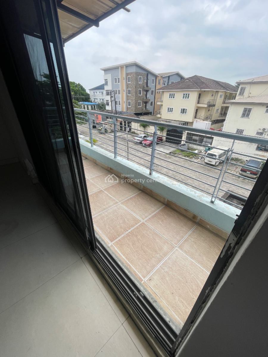 3 Bedroom with Bq Self Service, Off Admiralty Way, Lekki Phase 1, Lekki, Lagos, Flat / Apartment for Rent