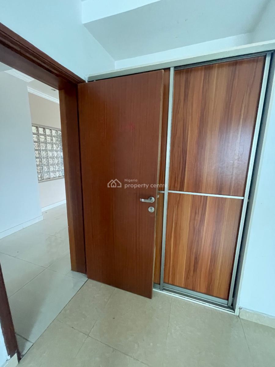 3 Bedroom with Bq Self Service, Off Admiralty Way, Lekki Phase 1, Lekki, Lagos, Flat / Apartment for Rent