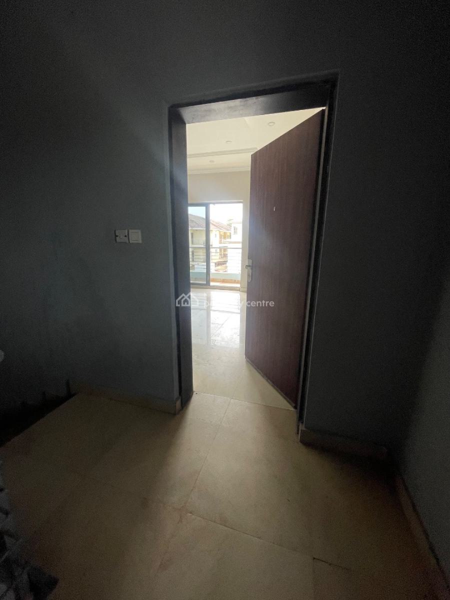 3 Bedroom with Bq Self Service, Off Admiralty Way, Lekki Phase 1, Lekki, Lagos, Flat / Apartment for Rent