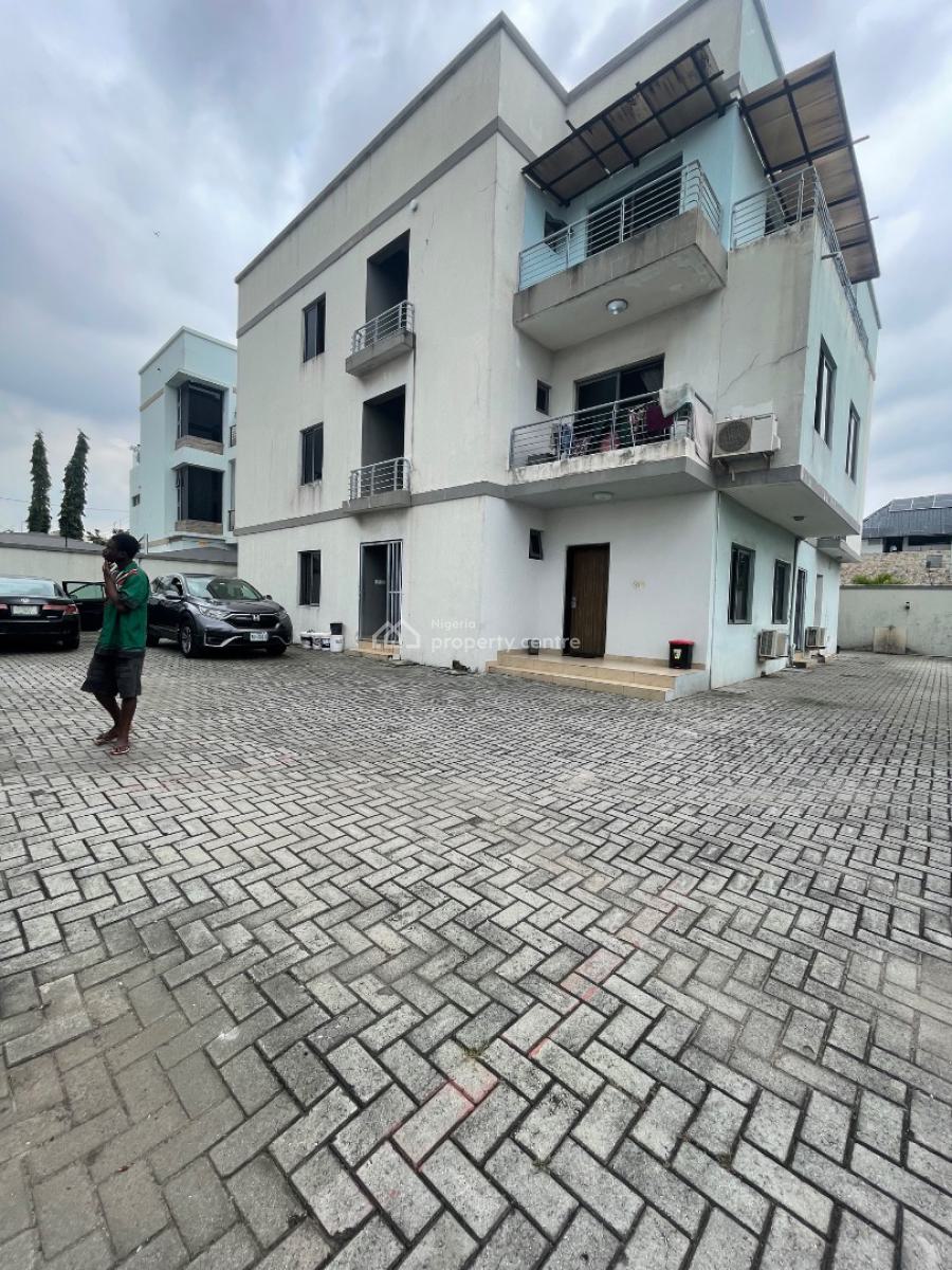 3 Bedroom with Bq Self Service, Off Admiralty Way, Lekki Phase 1, Lekki, Lagos, Flat / Apartment for Rent