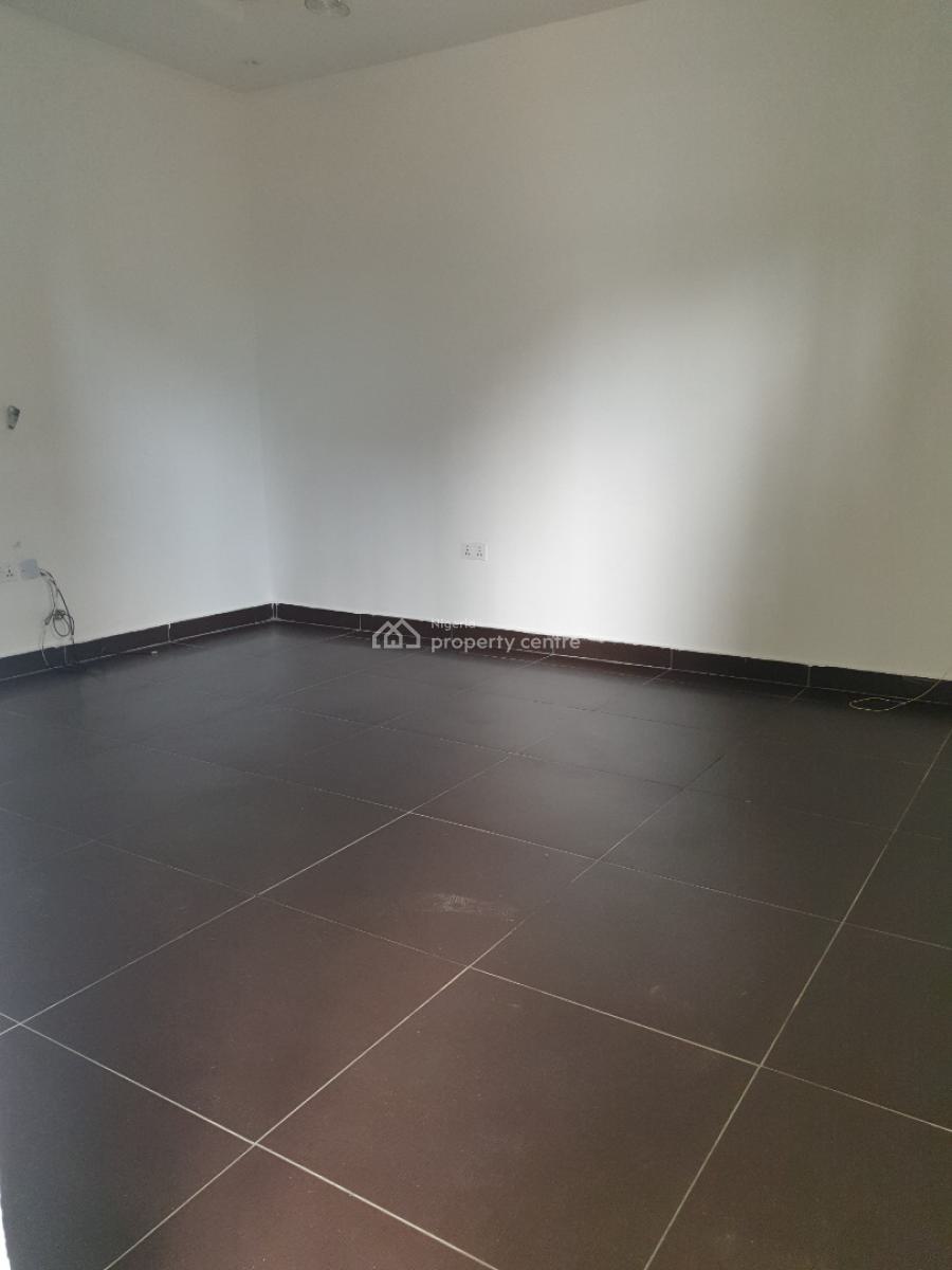 Spacious Miniflat, Ologolo in an Estate, Lekki, Lagos, Mini Flat (room and Parlour) for Rent