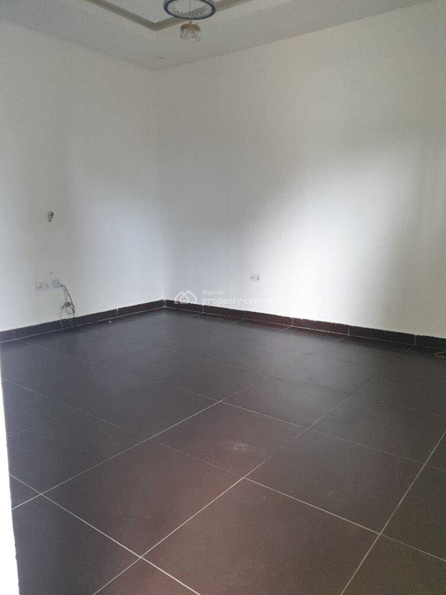 Spacious Miniflat, Ologolo in an Estate, Lekki, Lagos, Mini Flat (room and Parlour) for Rent