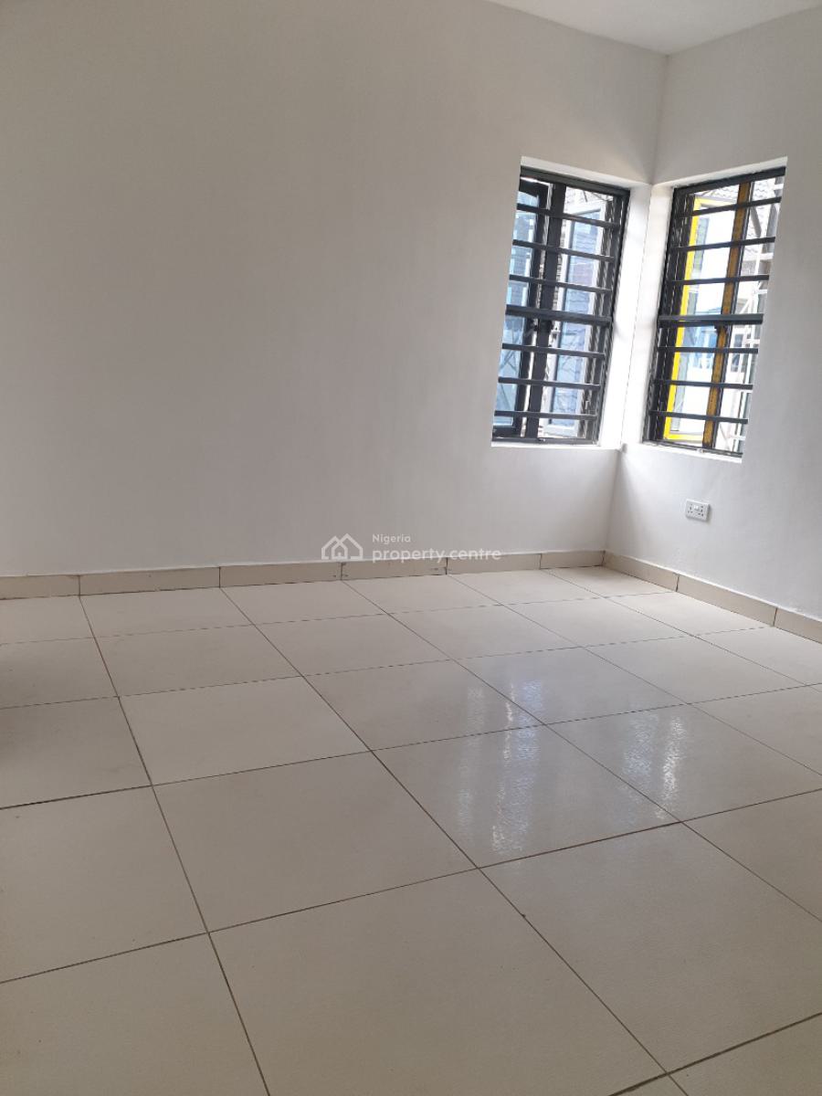 Spacious Miniflat, Ologolo in an Estate, Lekki, Lagos, Mini Flat (room and Parlour) for Rent