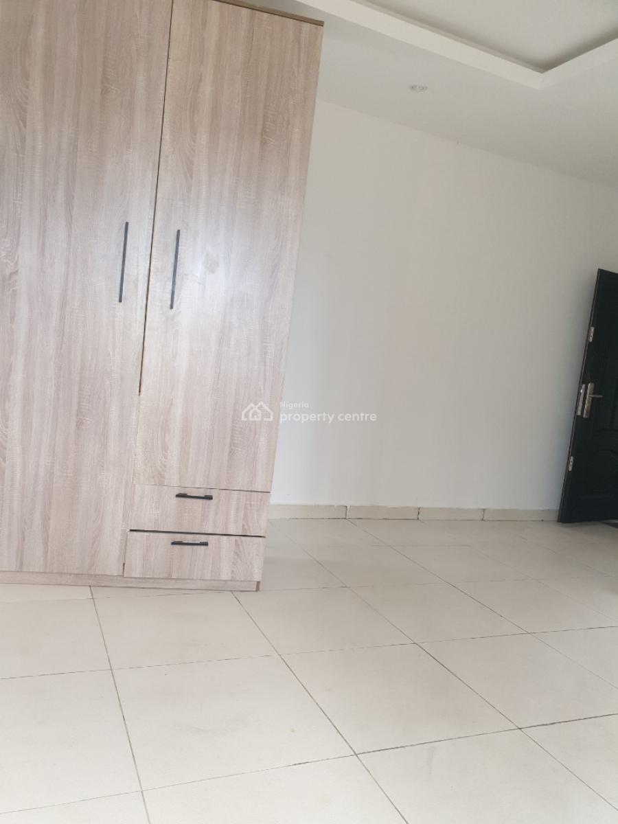 Spacious Miniflat, Ologolo in an Estate, Lekki, Lagos, Mini Flat (room and Parlour) for Rent