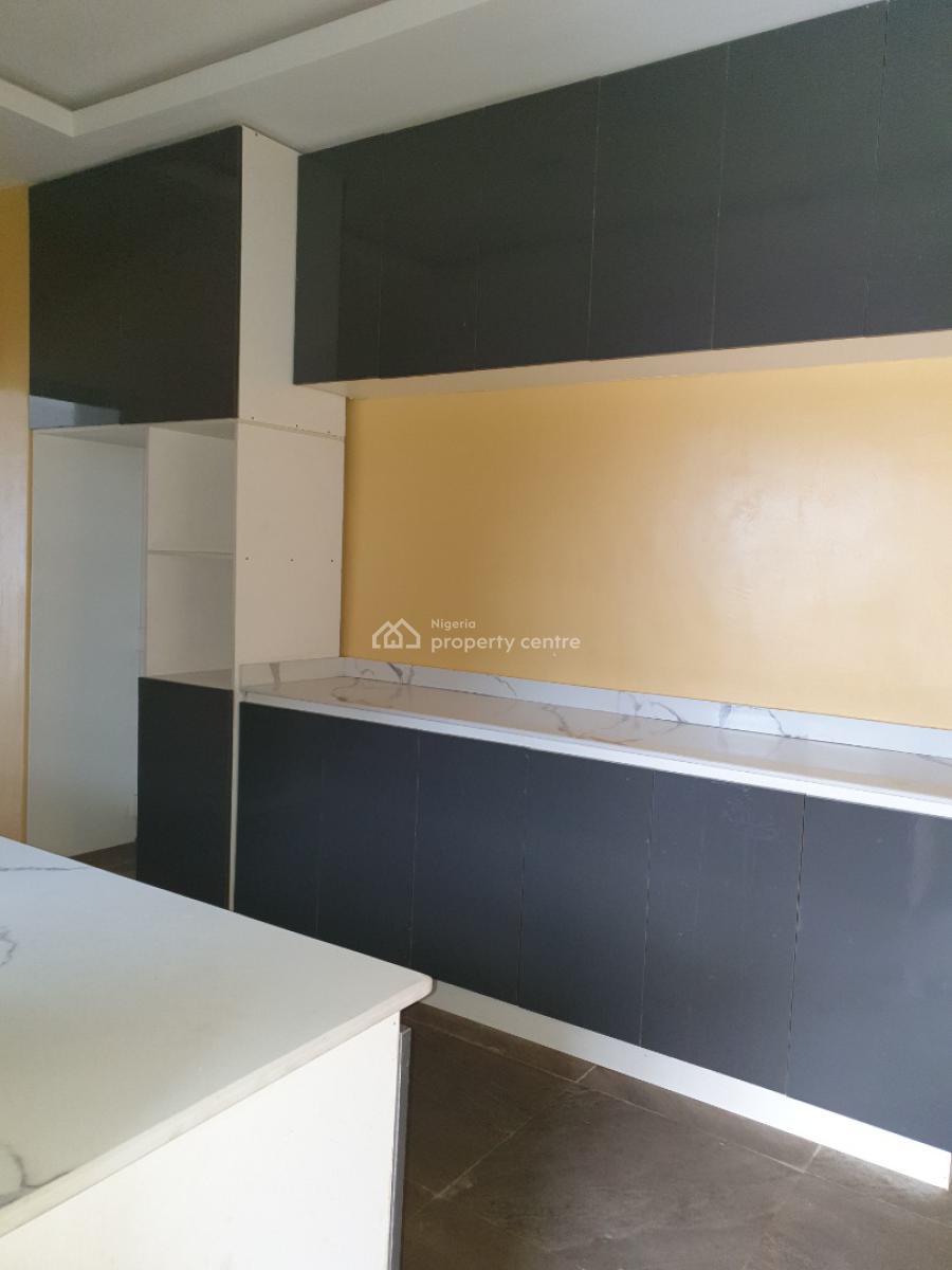 Spacious Miniflat, Ologolo in an Estate, Lekki, Lagos, Mini Flat (room and Parlour) for Rent