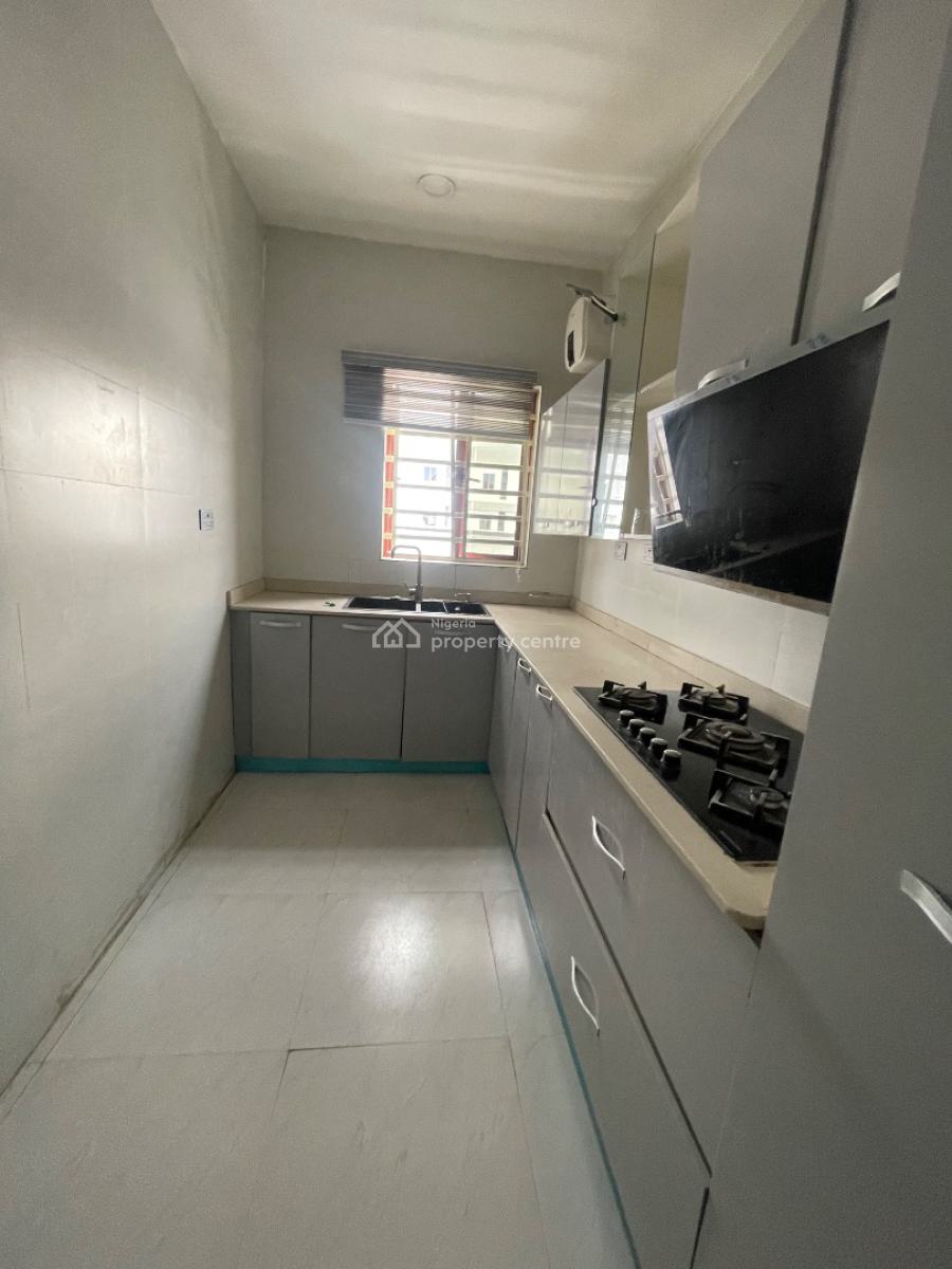 2 Bedroom Flat Fully Service with 24 Hrs Light, Ikate Flood Free Zone and Gated Area, Lekki Phase 1, Lekki, Lagos, Flat / Apartment for Rent