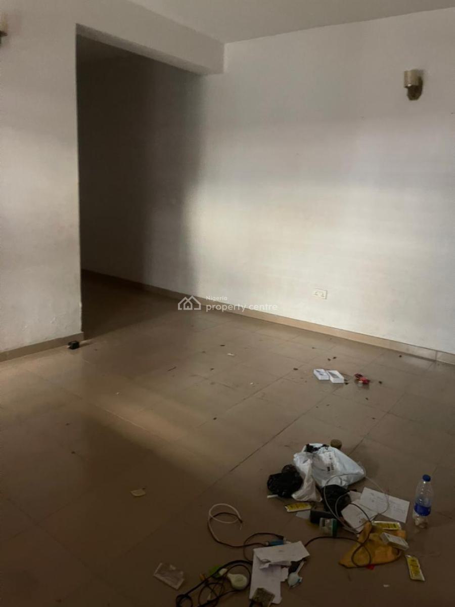 Spacious 2 Bedroom Apartment with Necessary Facilities, Off Mobil Road, Maroko, Ajah, Lagos, Flat / Apartment for Rent