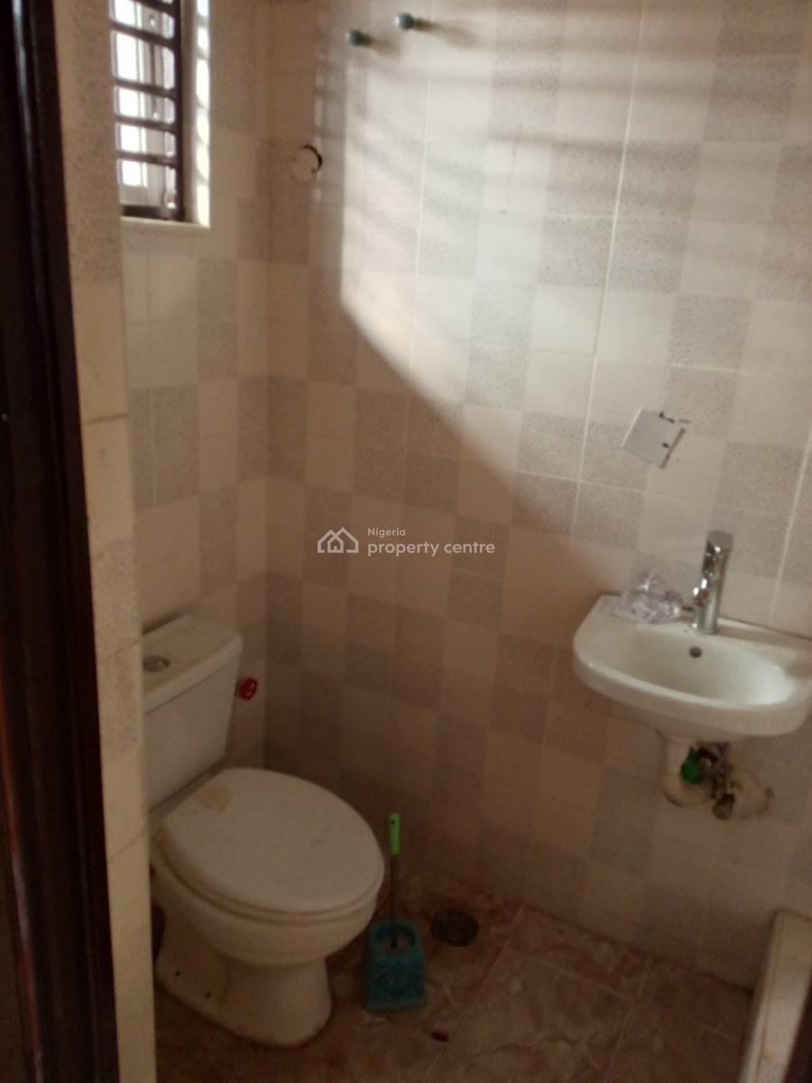 Spacious 2 Bedroom Apartment with Necessary Facilities, Off Mobil Road, Maroko, Ajah, Lagos, Flat / Apartment for Rent
