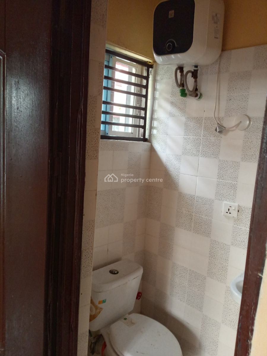 Spacious 2 Bedroom Apartment with Necessary Facilities, Off Mobil Road, Maroko, Ajah, Lagos, Flat / Apartment for Rent