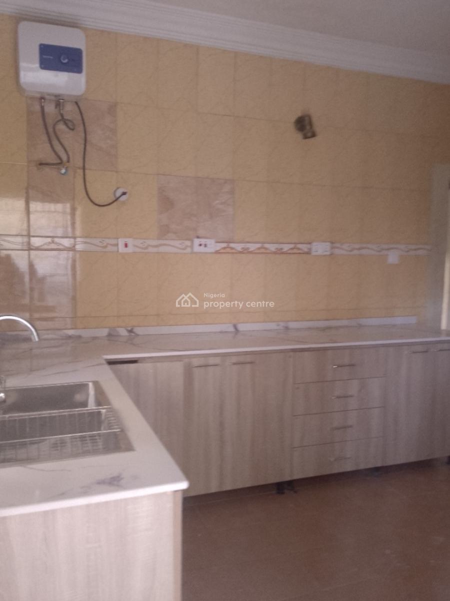 4bedrooms Detached Duplex with 1bedroom Flat Guest Charlet + Selfcon., Gwarinpa, Abuja, Detached Duplex for Rent