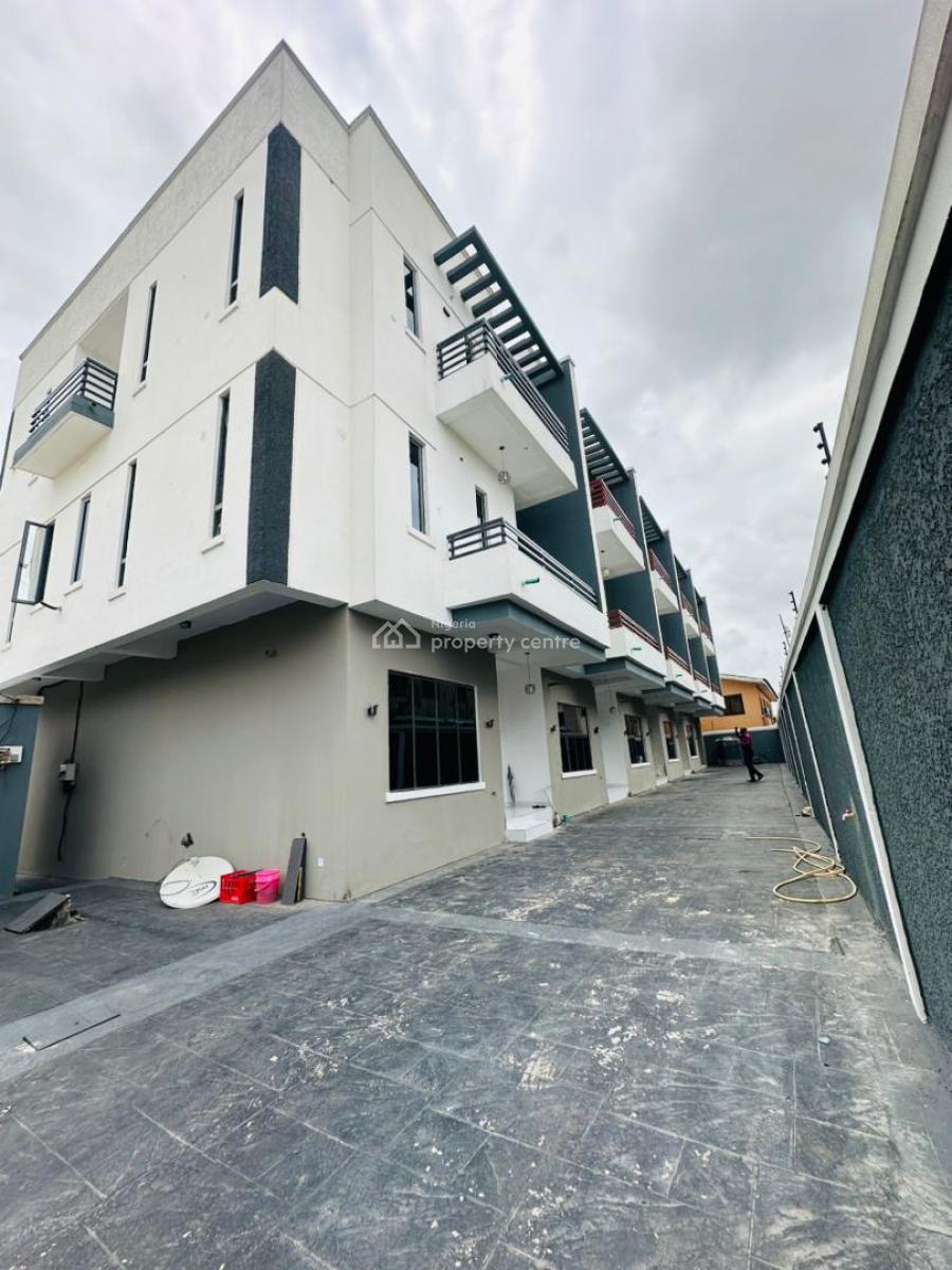 Neatly Built 4 Bedroom  Terrace Duplex with Bq, Olowora, Magodo, Lagos, Terraced Duplex for Sale