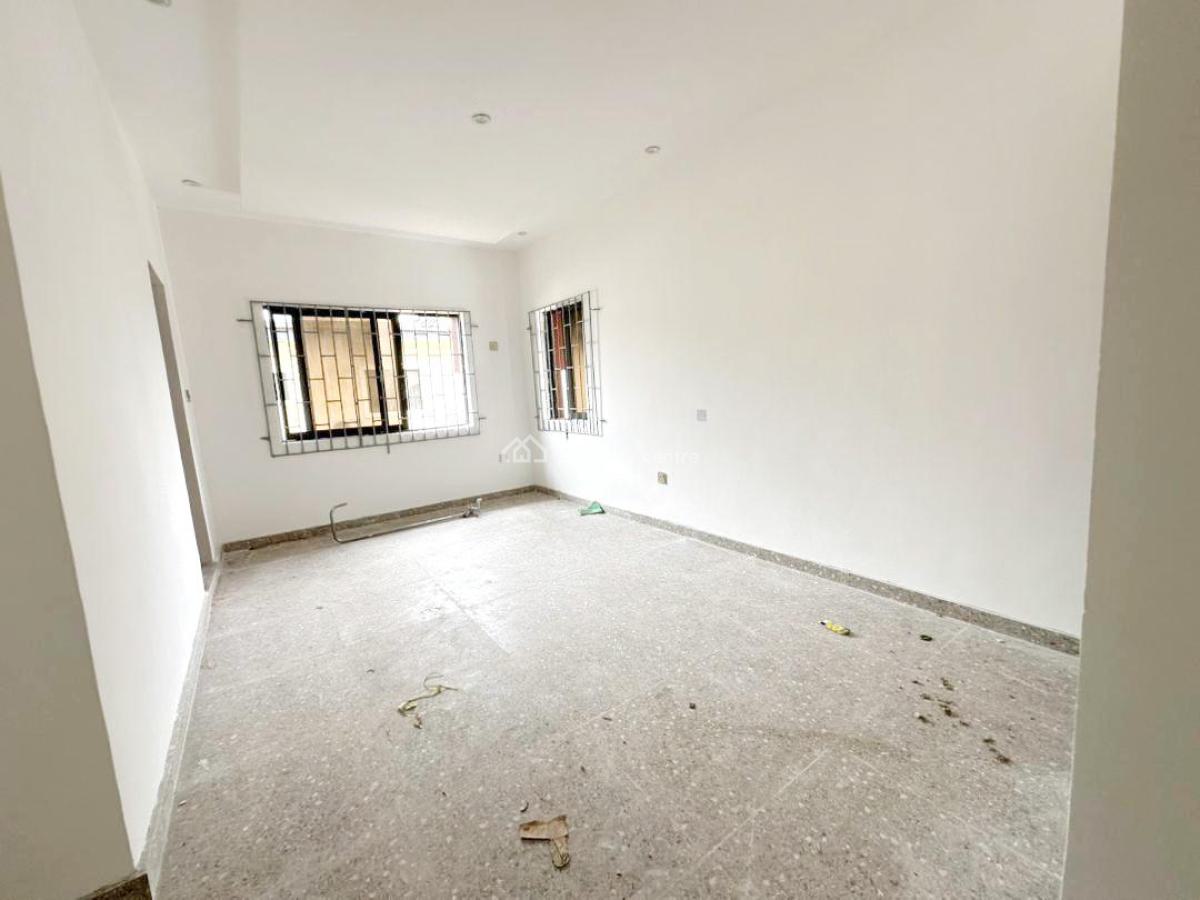 Spacious 3  Bedroom Flat, Omole Phase 2, Ikeja, Lagos, Flat / Apartment for Rent
