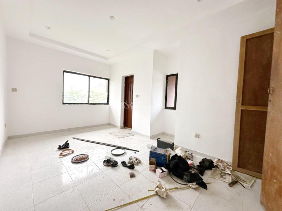 Spacious 3  Bedroom Flat, Omole Phase 2, Ikeja, Lagos, Flat / Apartment for Rent