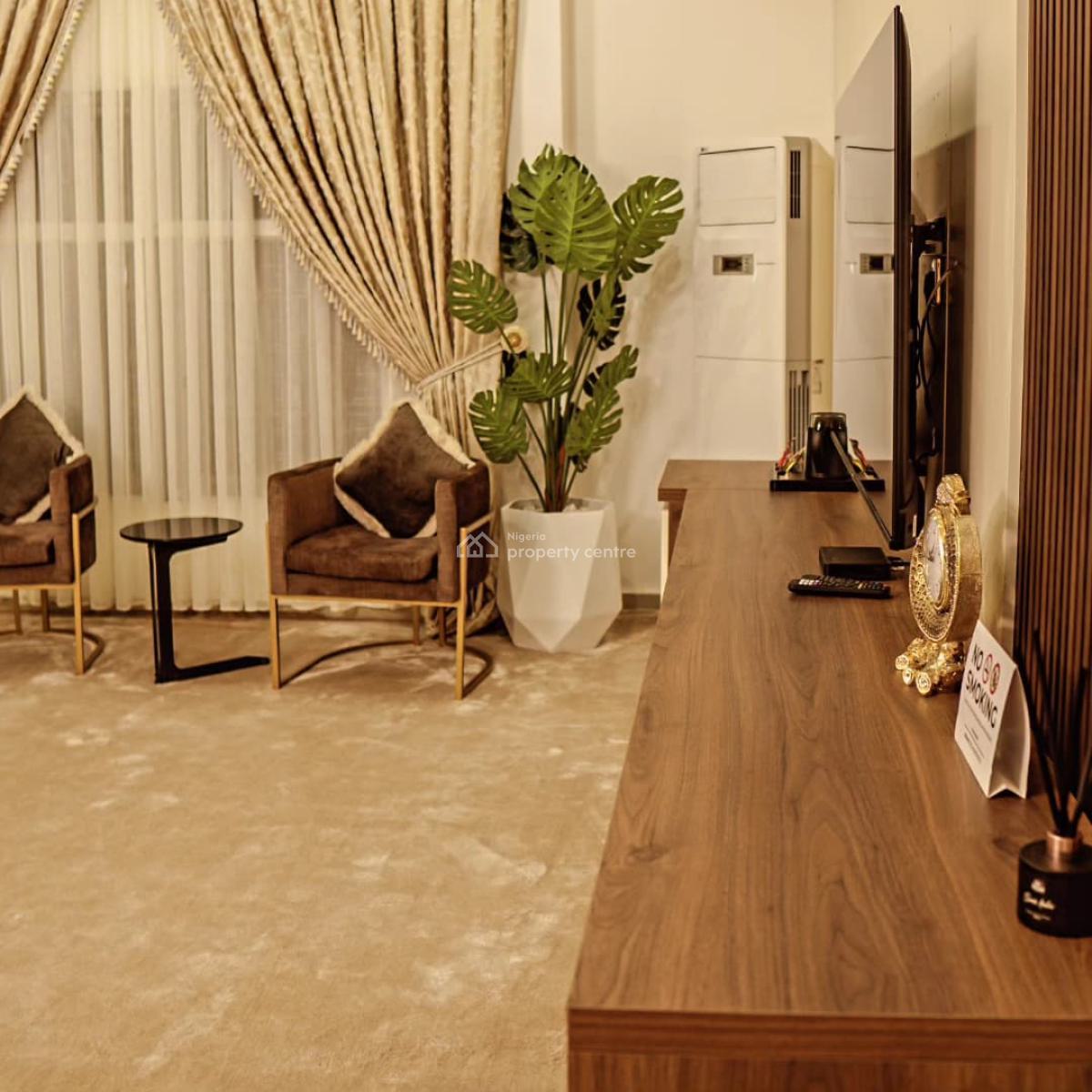 Urban Luxury Suite Studio Apartment, Rajab Naibi Street, Off Abubakar Koko Avenue, Life Camp, Abuja, Flat / Apartment Short Let